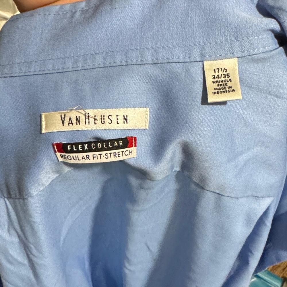 Van Heusen Men's Light Blue Flex Collar Shirt
